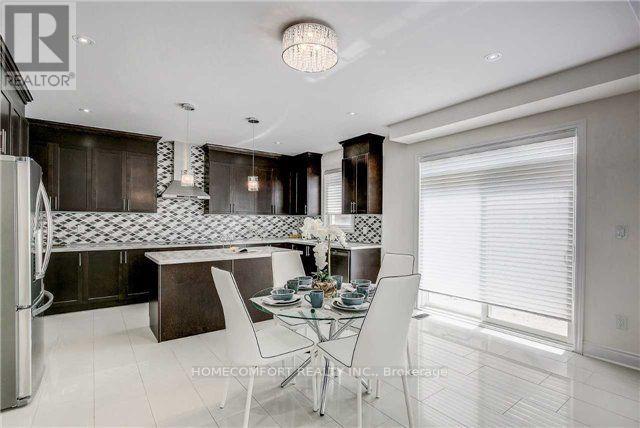 1129 Grainger Trail, Newmarket, Ontario  L3X 0G7 - Photo 5 - N12690022