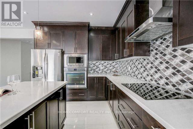 1129 Grainger Trail, Newmarket, Ontario  L3X 0G7 - Photo 6 - N12690022