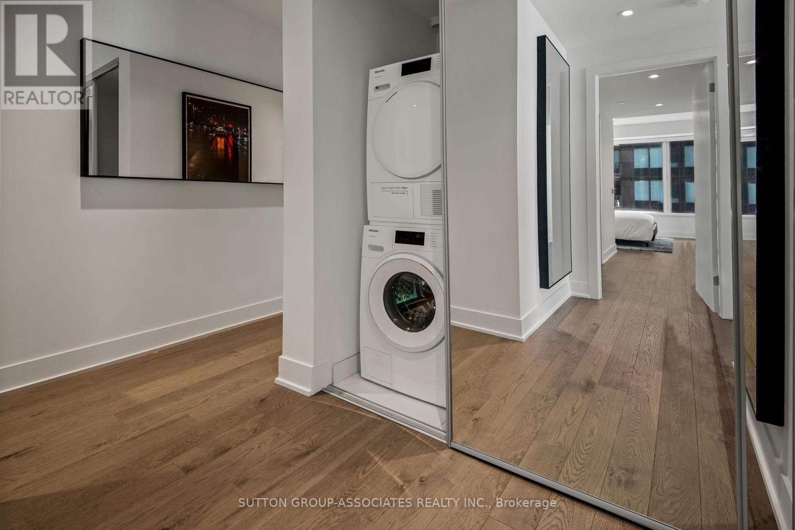 3709 E - 1926 Lake Shore Boulevard W, Toronto, Ontario  M6S 1A1 - Photo 10 - W12690040