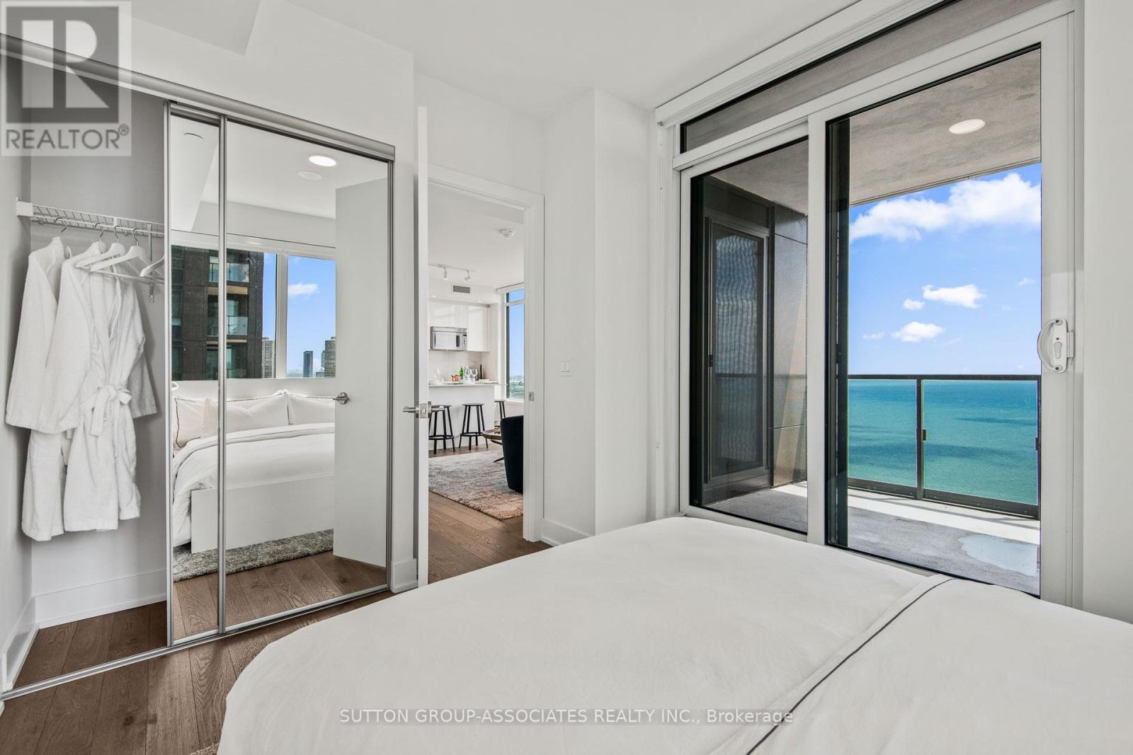 3709 E - 1926 Lake Shore Boulevard W, Toronto, Ontario  M6S 1A1 - Photo 6 - W12690040