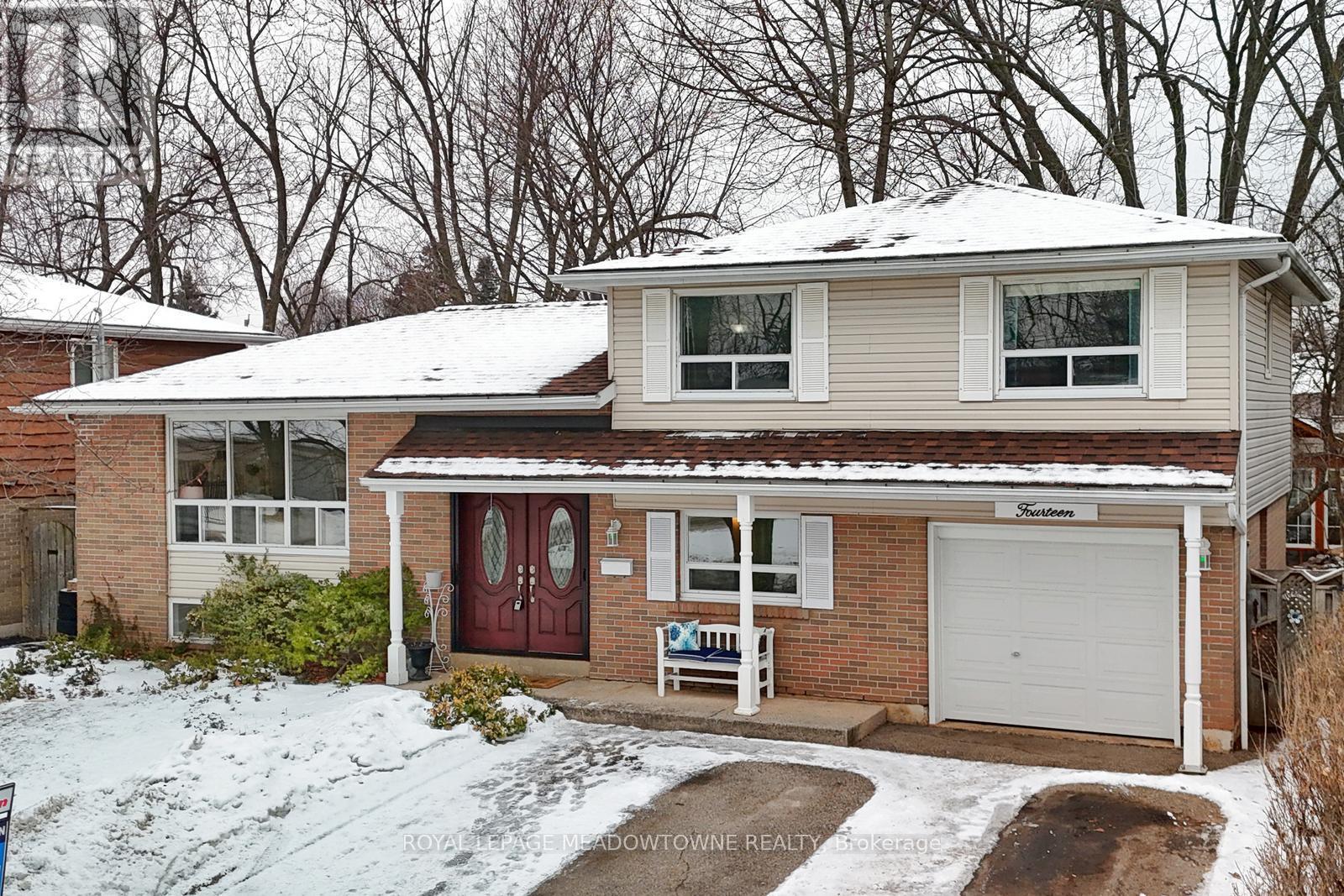 14 MOORE PARK CRESCENT, Halton Hills, Ontario