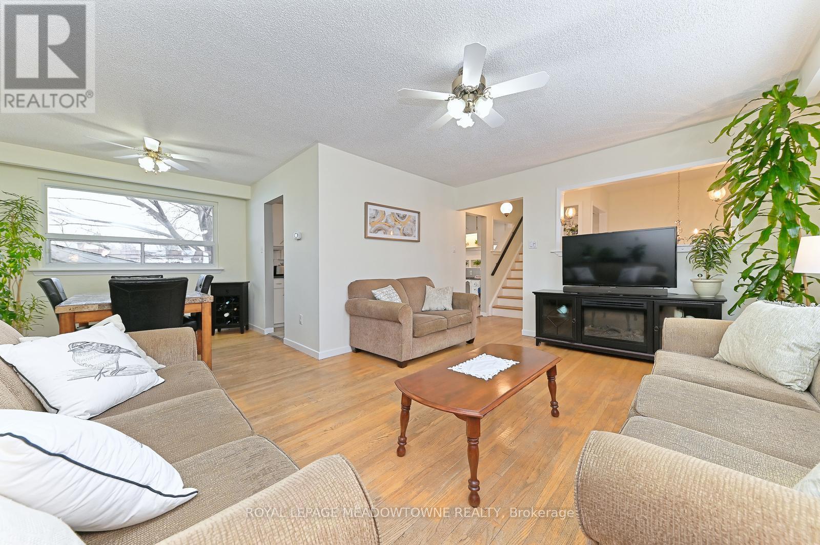 14 Moore Park Crescent, Halton Hills, Ontario  L7G 2T1 - Photo 11 - W12690042