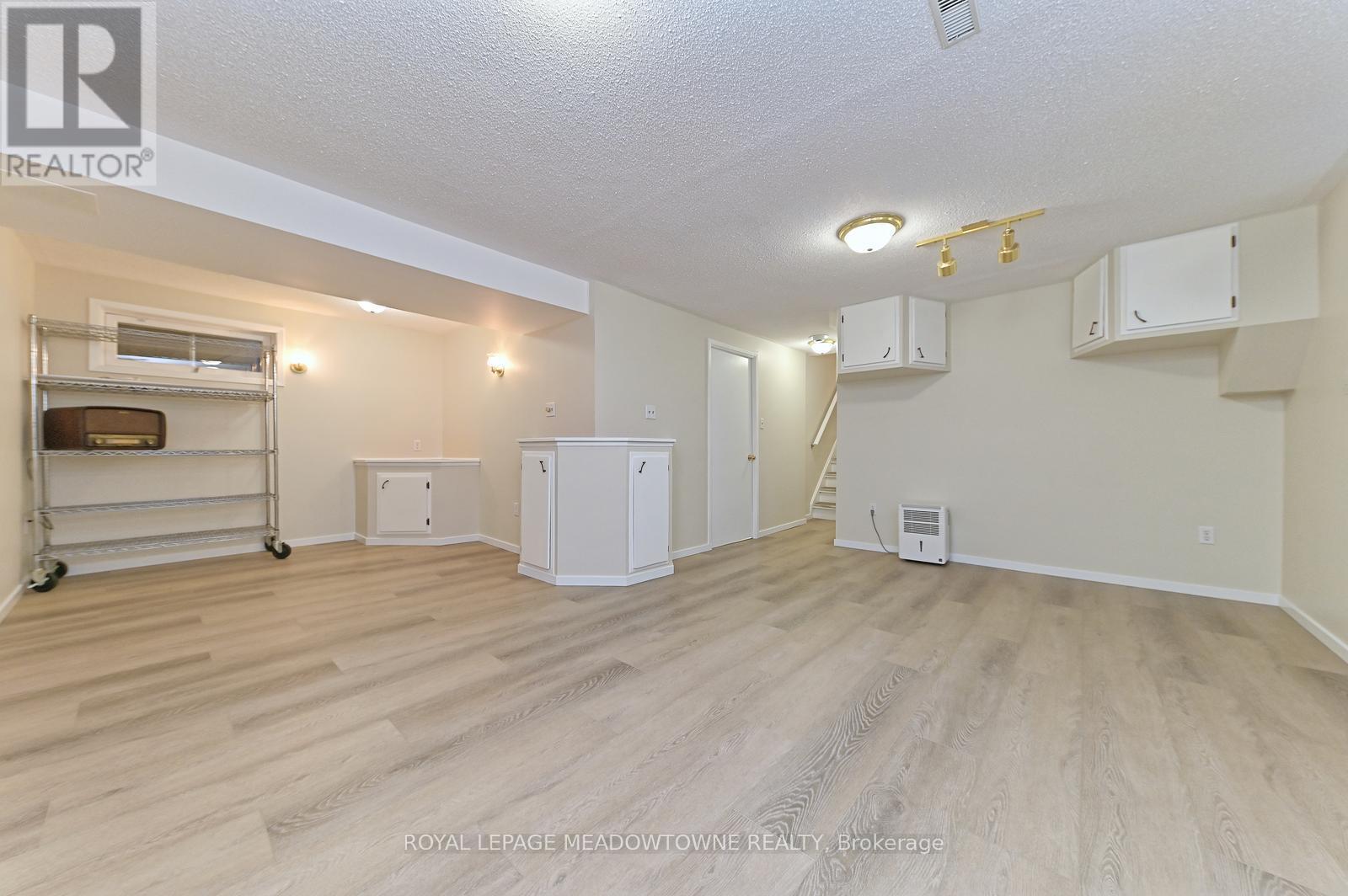 14 Moore Park Crescent, Halton Hills, Ontario  L7G 2T1 - Photo 25 - W12690042