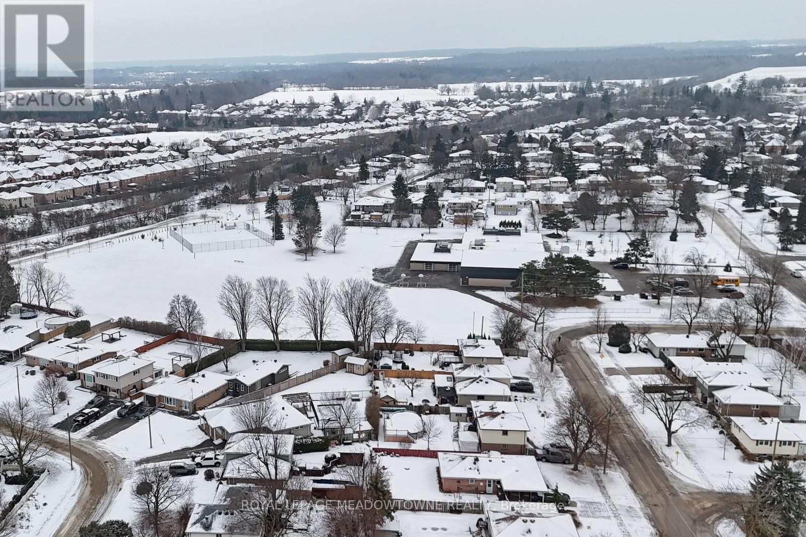 14 Moore Park Crescent, Halton Hills, Ontario  L7G 2T1 - Photo 35 - W12690042