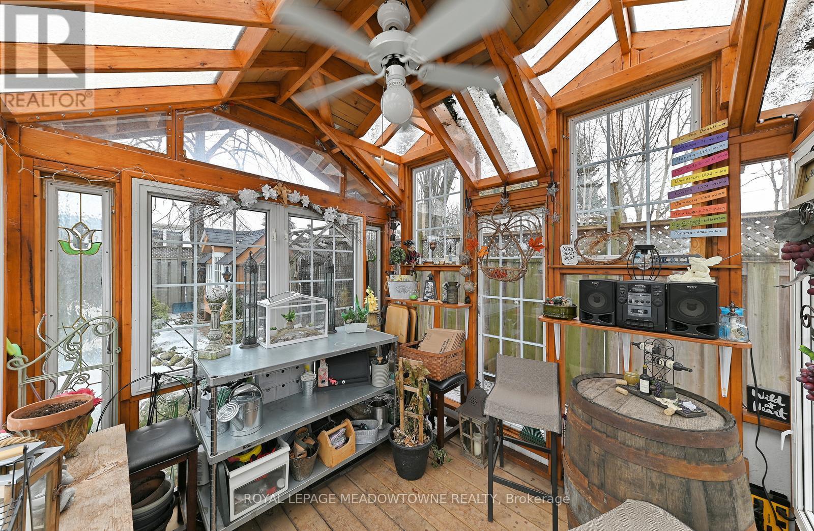 14 Moore Park Crescent, Halton Hills, Ontario  L7G 2T1 - Photo 6 - W12690042