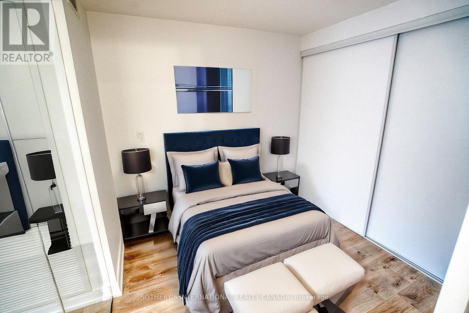 805 - 1 Jarvis Street, Hamilton, Ontario  L8R 3J2 - Photo 18 - X12690016