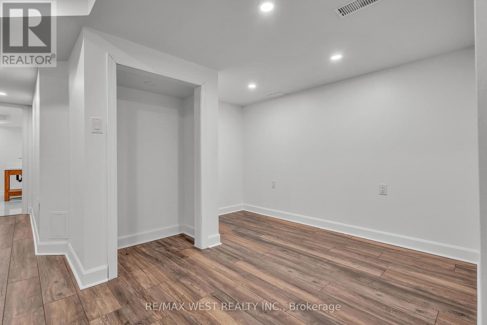 3865 Allcroft Road, Mississauga, Ontario  L5N 7E3 - Photo 31 - W12687908