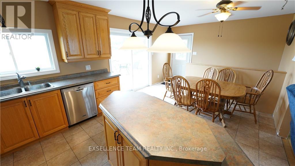 19100 Kenyon Conc Rd 7 Road, North Glengarry, Ontario  K0C 1A0 - Photo 17 - X9502534