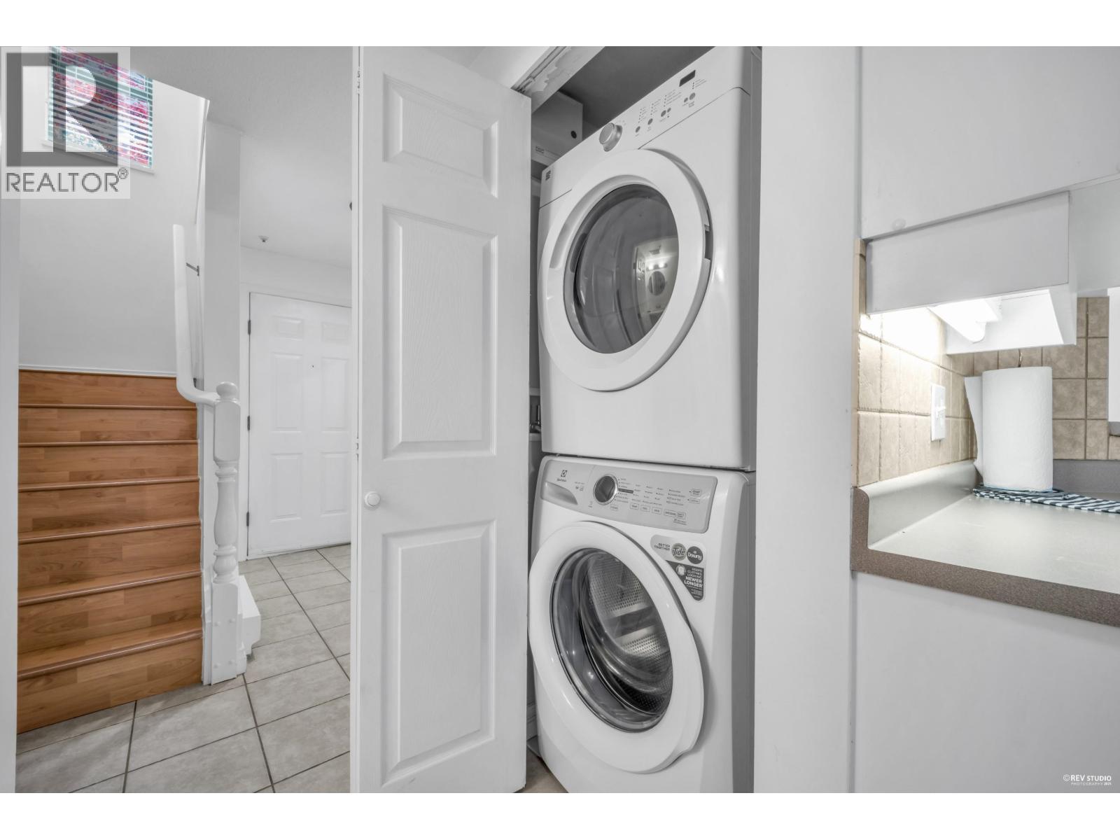 104e 3081 Glen Drive, Coquitlam, British Columbia  V3B 2P8 - Photo 14 - R3078817