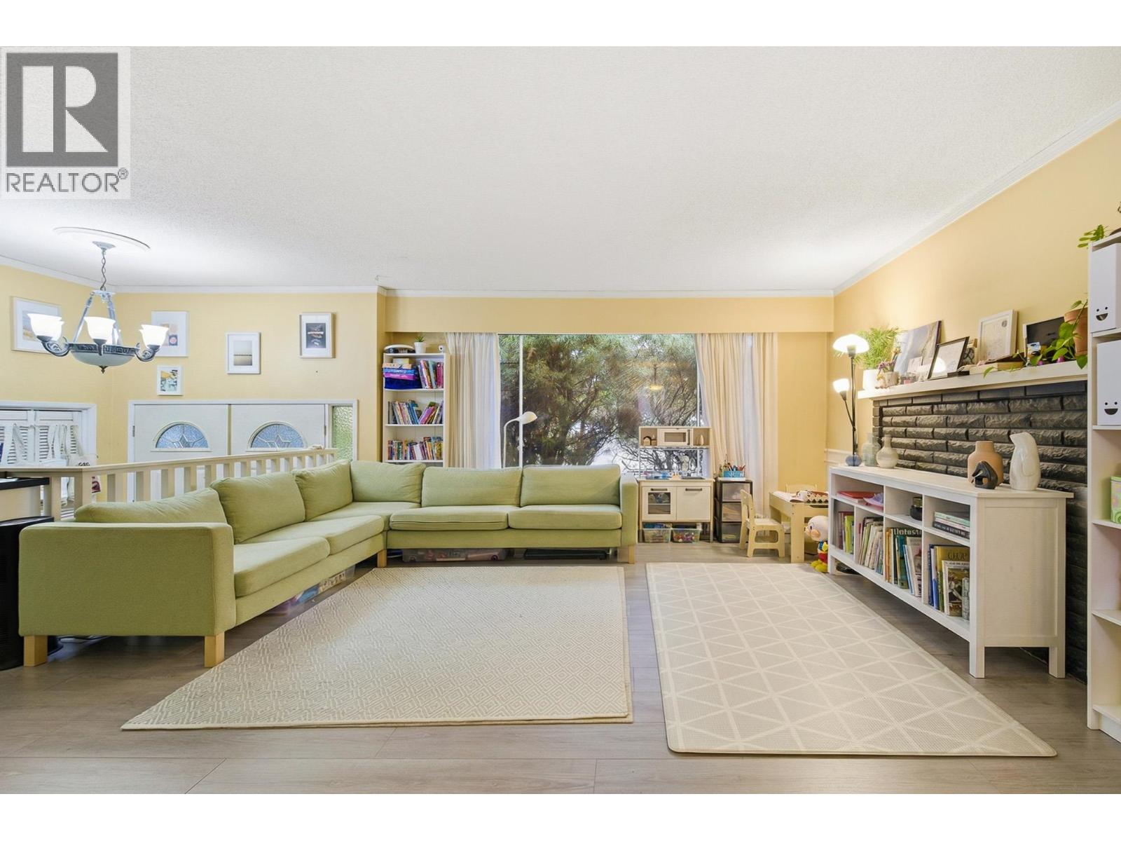 9571 Glenthorne Drive, Richmond, British Columbia  V7A 1Y3 - Photo 8 - R3075906