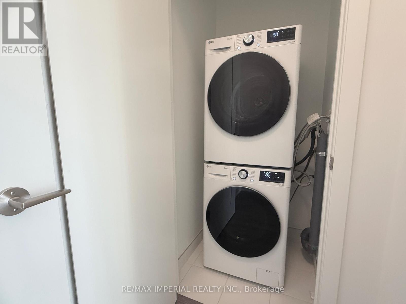 229 - 30 Dreamers Way, Toronto, Ontario  M5A 2G5 - Photo 2 - C12690064