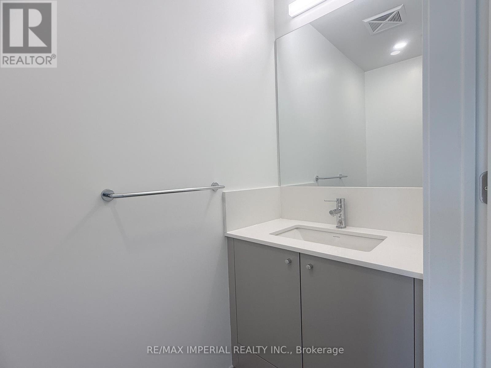 229 - 30 Dreamers Way, Toronto, Ontario  M5A 2G5 - Photo 3 - C12690064