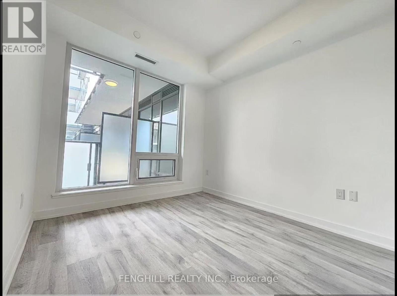 517 - 8 Olympic Garden Drive, Toronto, Ontario  M2M 0B9 - Photo 2 - C12690066