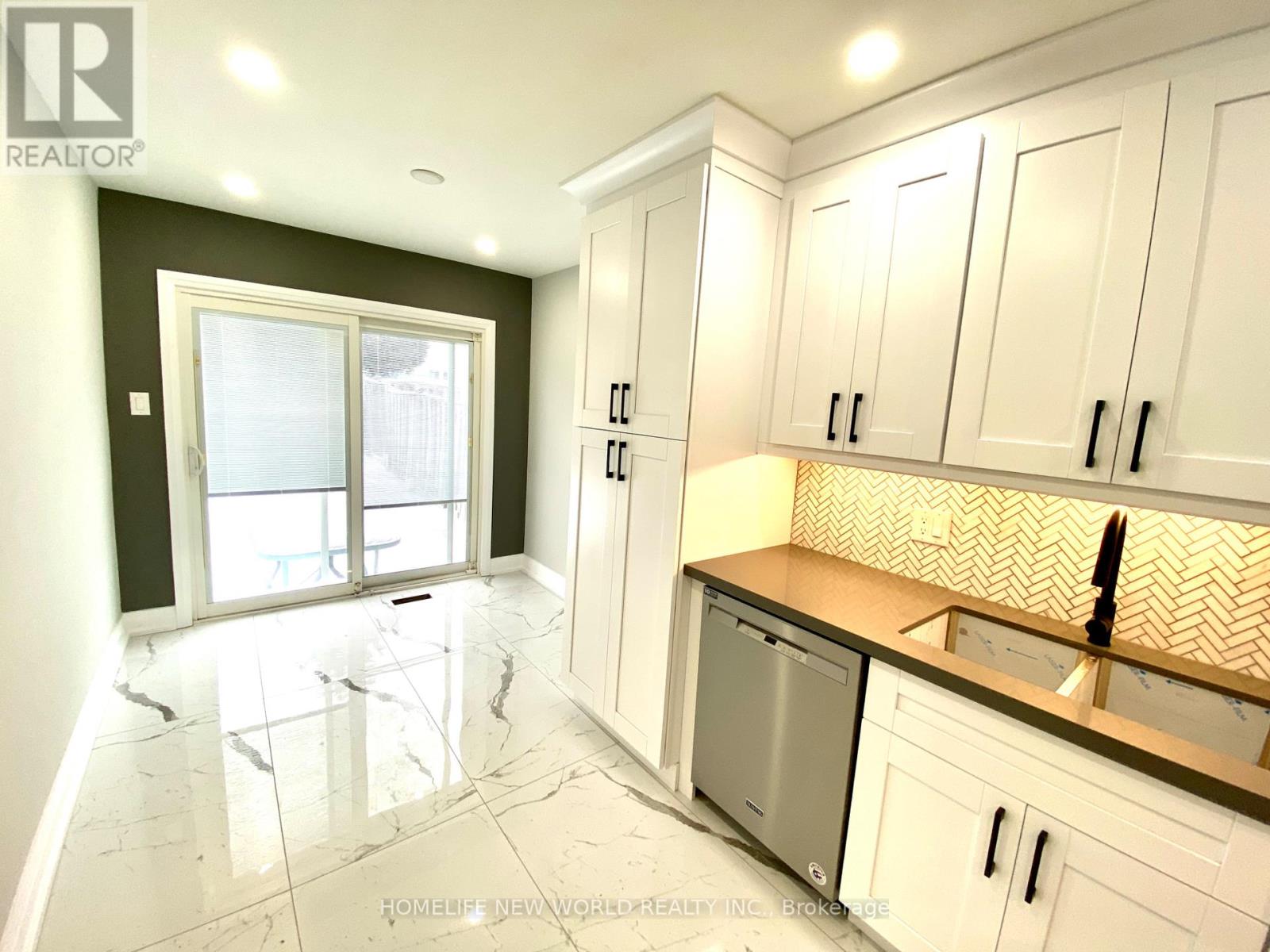 96 Dairis Crescent, Markham, Ontario  L3S 1S5 - Photo 11 - N12690072