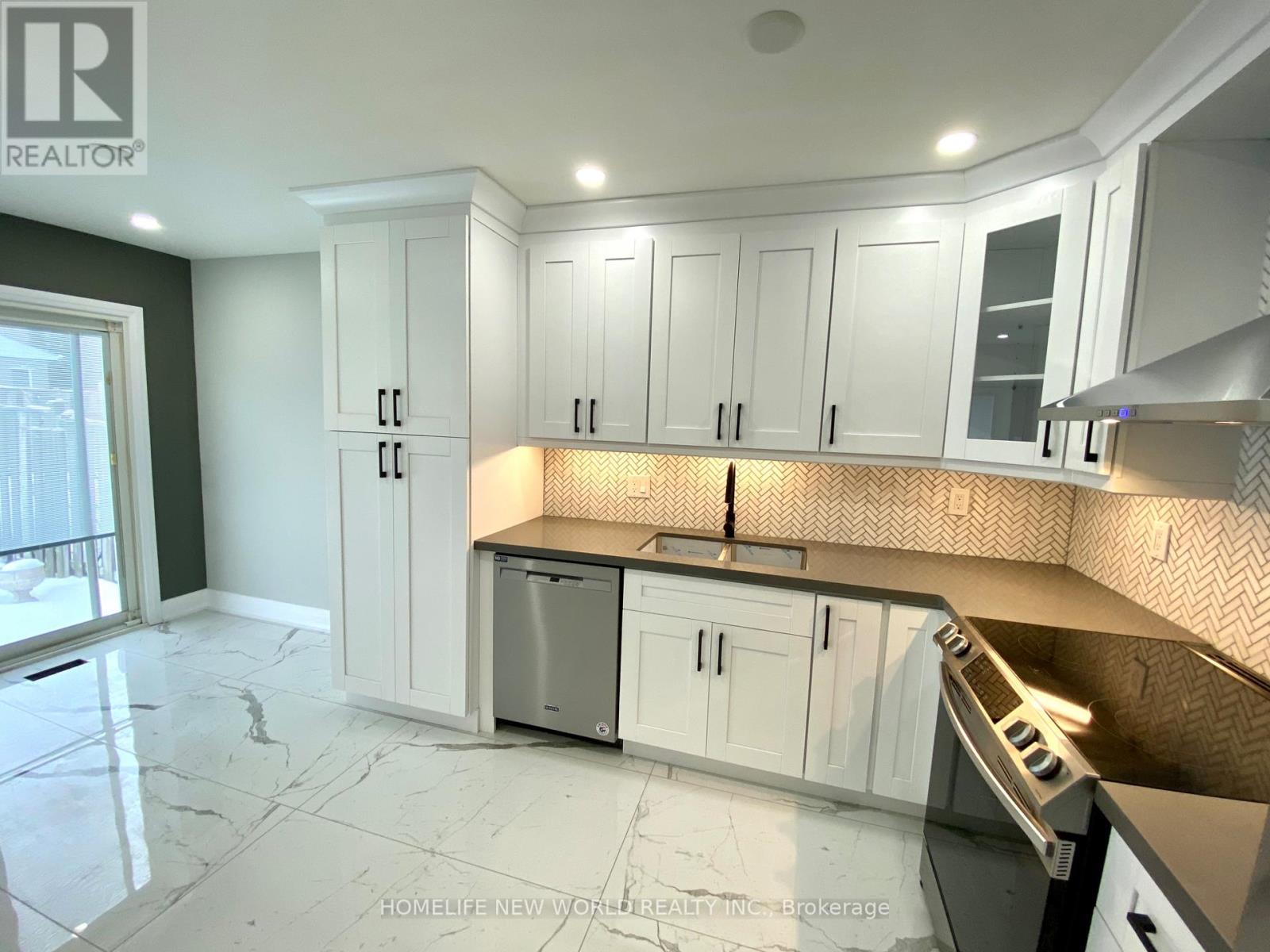 96 Dairis Crescent, Markham, Ontario  L3S 1S5 - Photo 3 - N12690072