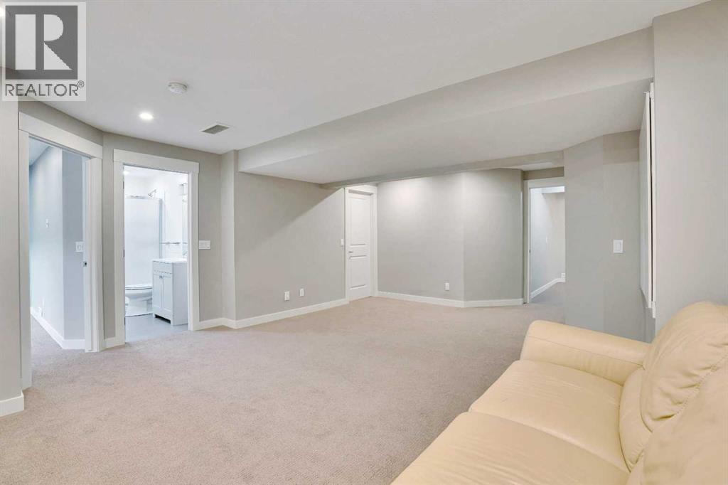 157 Rainbow Falls Boulevard, Chestermere, Alberta  T1X 0N6 - Photo 33 - A2276880