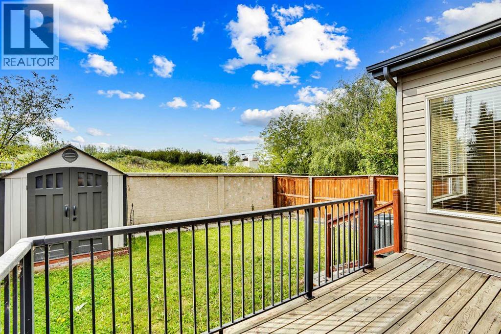 157 Rainbow Falls Boulevard, Chestermere, Alberta  T1X 0N6 - Photo 39 - A2276880