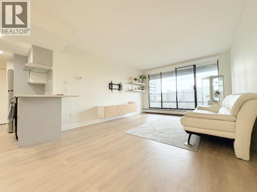 1006 4194 MAYWOOD STREET, Burnaby, British Columbia