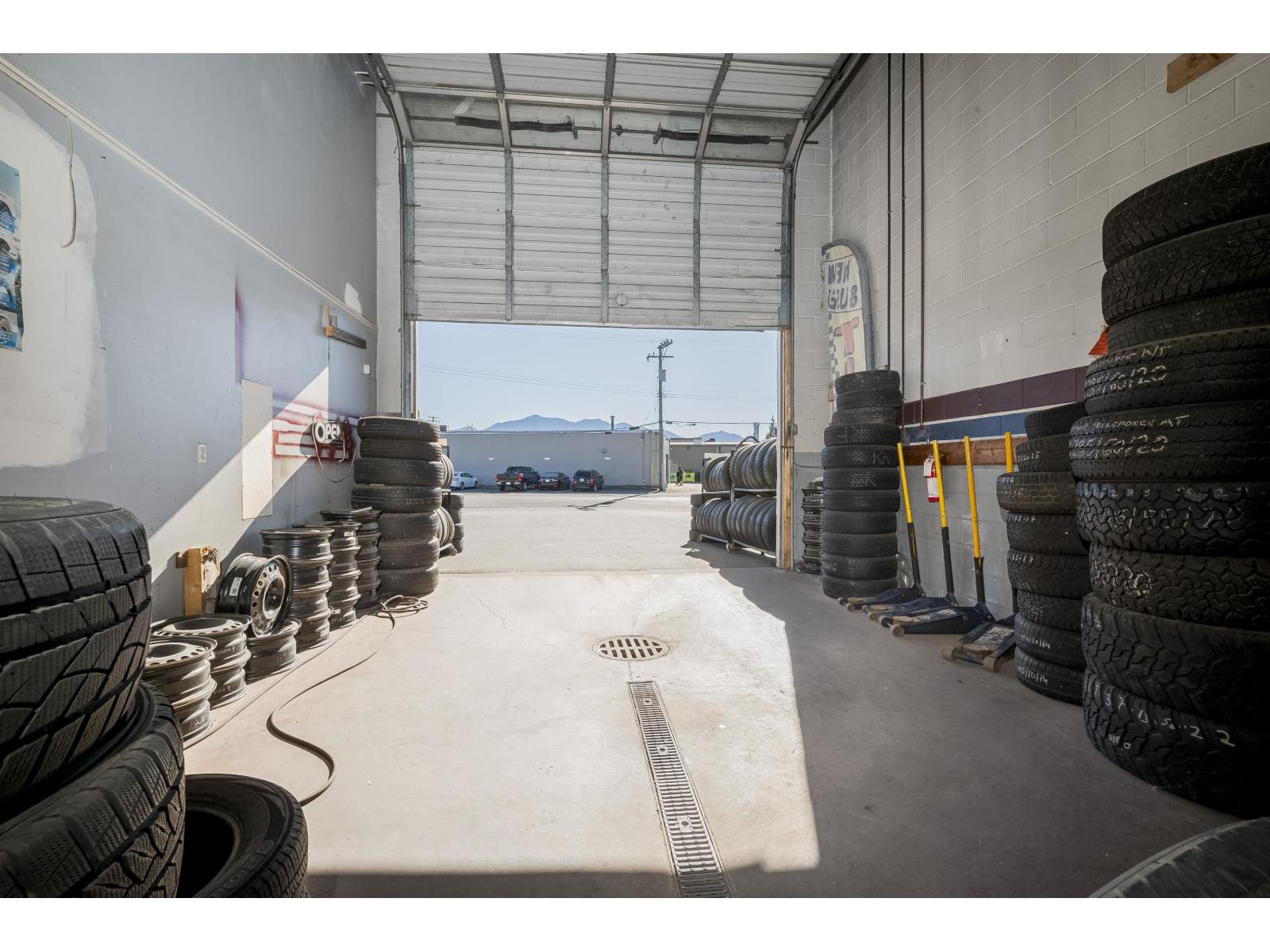 8815 Young Road, Chilliwack Proper South, Chilliwack, British Columbia  V2P 4P6 - Photo 9 - C8075053