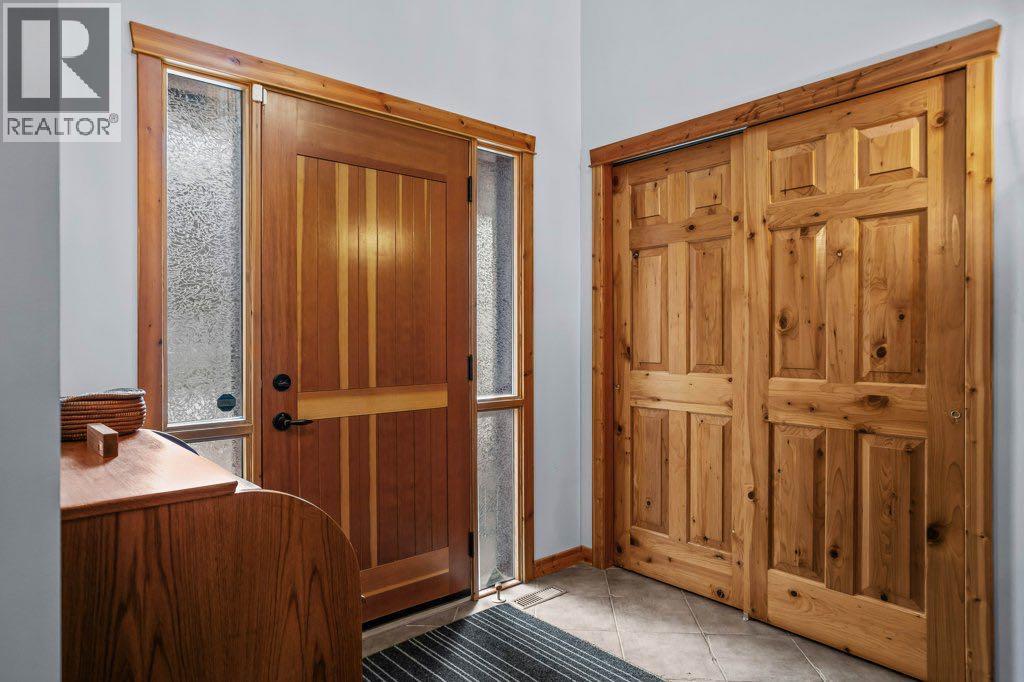 107, 210 Hubman Landing, Canmore, Alberta  T1W 3M4 - Photo 3 - A2277846