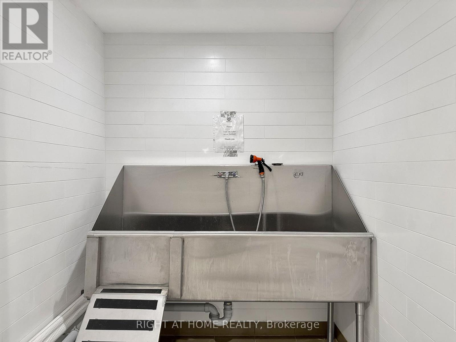 412 - 21 Brookhouse Drive, Clarington, Ontario  L1B 0V4 - Photo 34 - E12690118