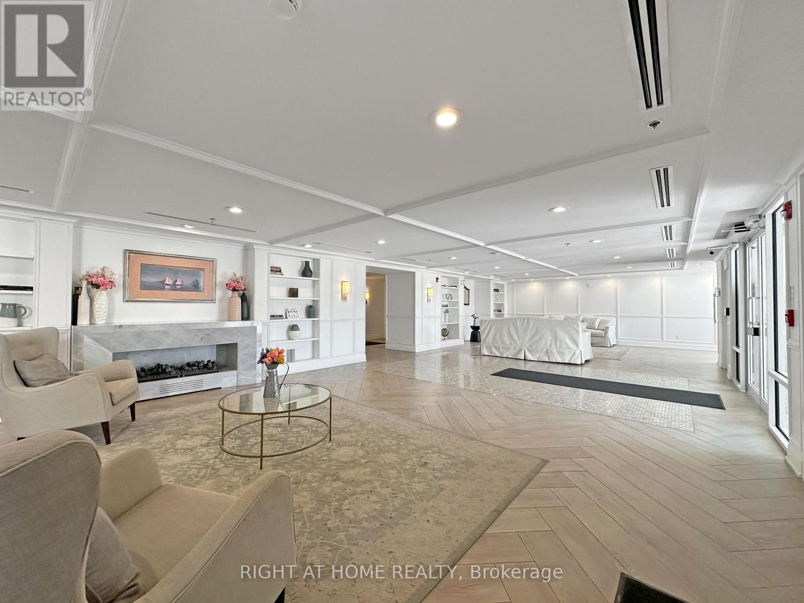 412 - 21 Brookhouse Drive, Clarington, Ontario  L1B 0V4 - Photo 5 - E12690118