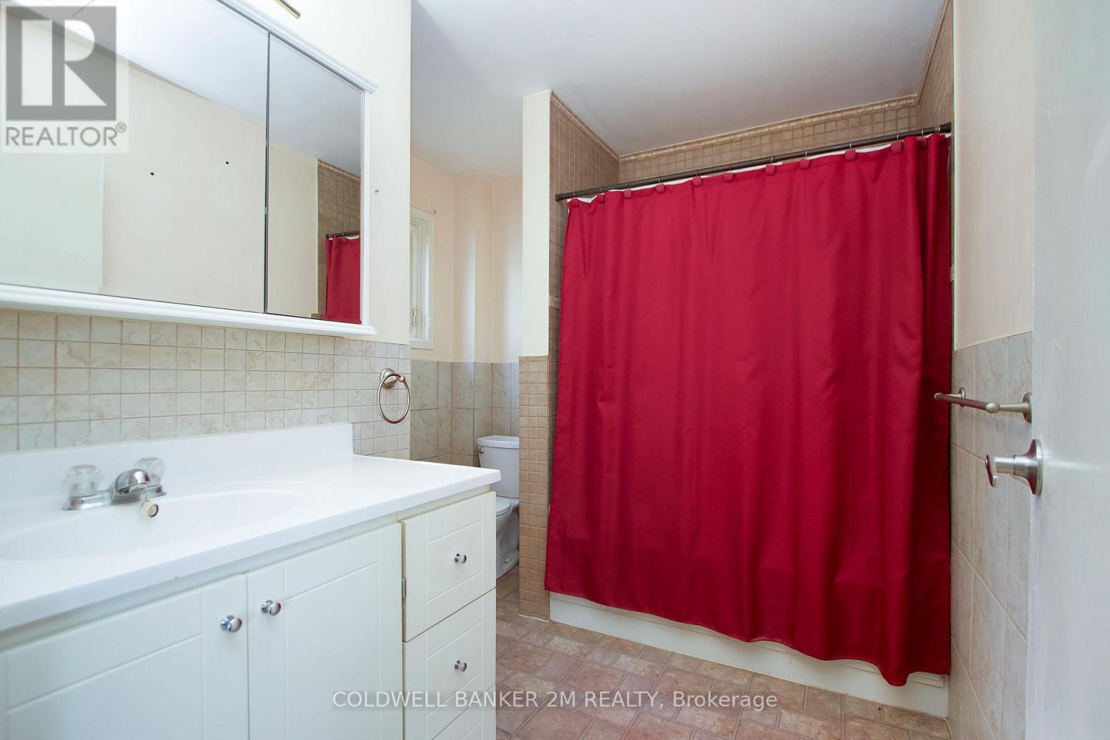 754 Gifford Street, Oshawa, Ontario  L1H 4W2 - Photo 13 - E12690134