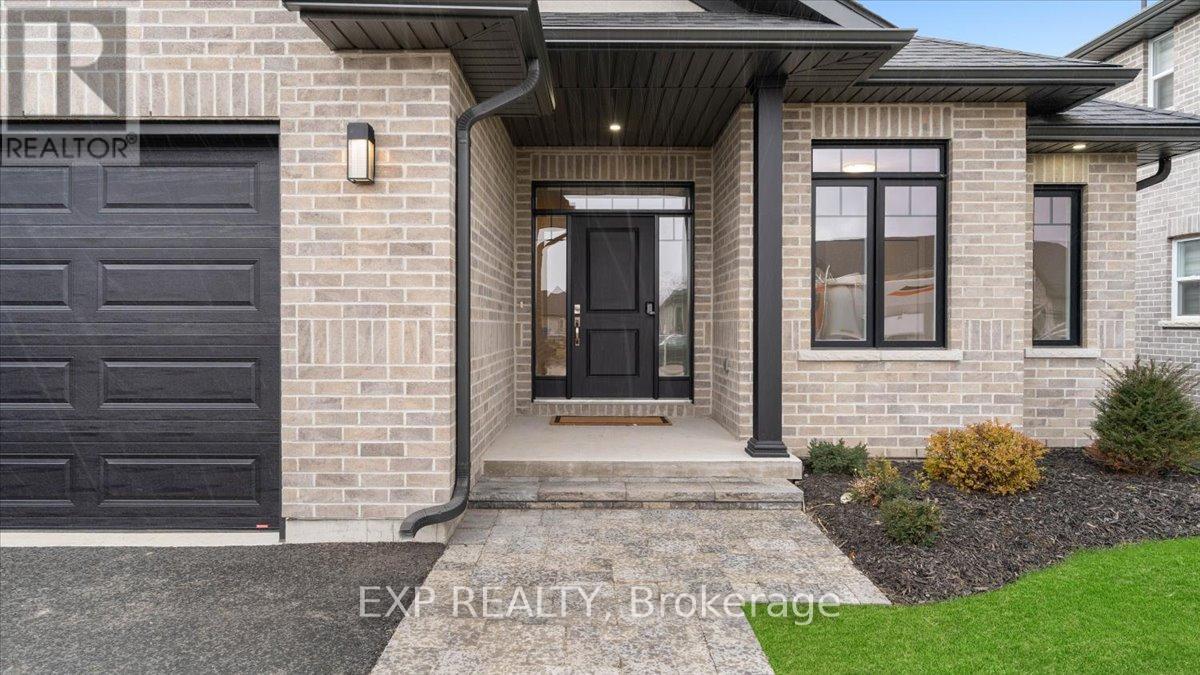 6 Vaughn Court, Belleville, Ontario  K8N 0R7 - Photo 3 - X12690122