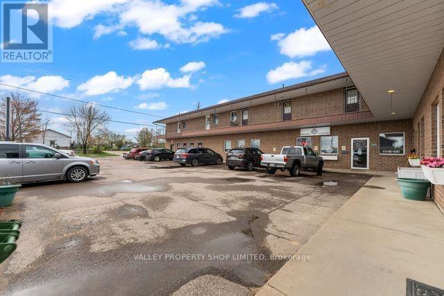 1049 Victoria Street, Petawawa, Ontario  K8H 2E2 - Photo 4 - X9515685