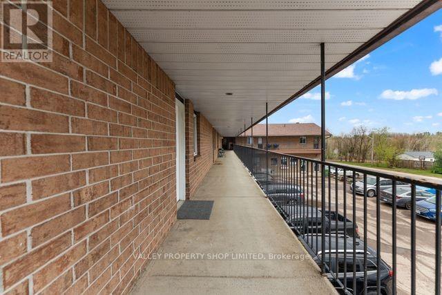 1049 Victoria Street, Petawawa, Ontario  K8H 2E2 - Photo 21 - X9515685