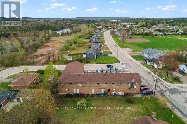 1049 Victoria Street, Petawawa, Ontario  K8H 2E2 - Photo 6 - X9515685