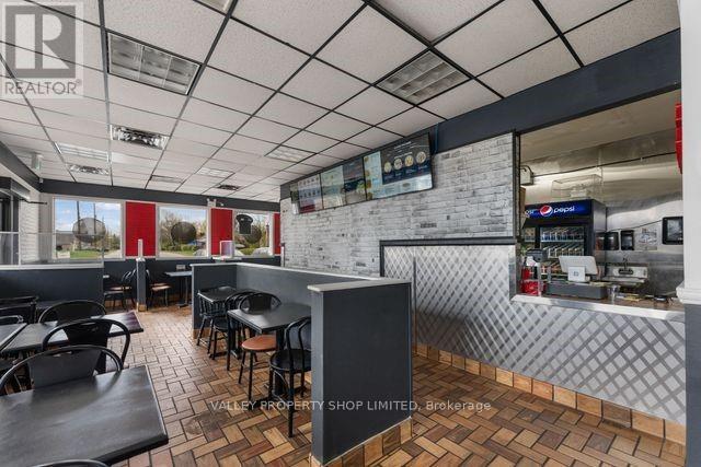 1049 Victoria Street, Petawawa, Ontario  K8H 2E2 - Photo 9 - X9515685