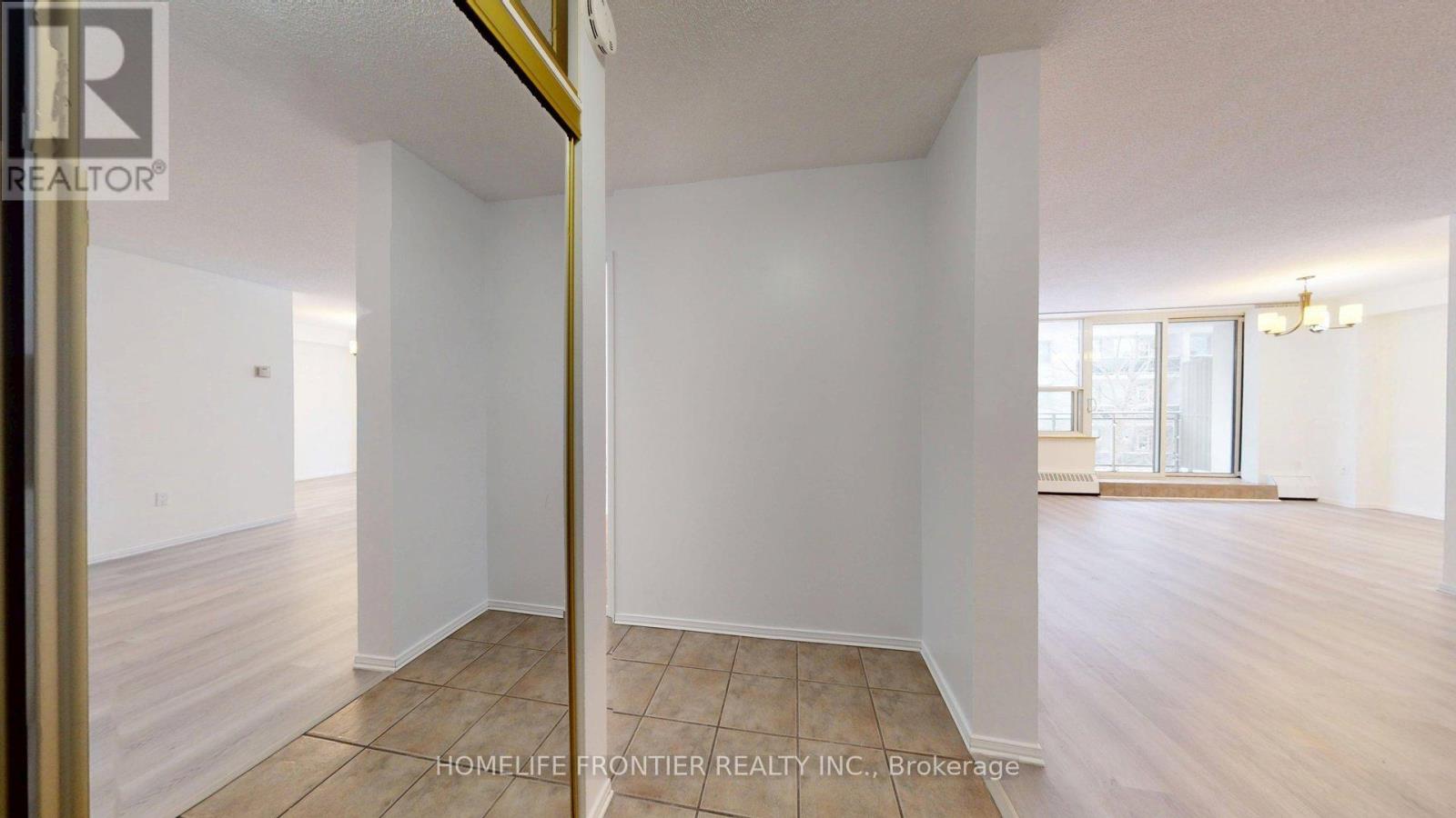 205 - 180 Dudley Avenue, Markham, Ontario  L3T 4X2 - Photo 3 - N12630796