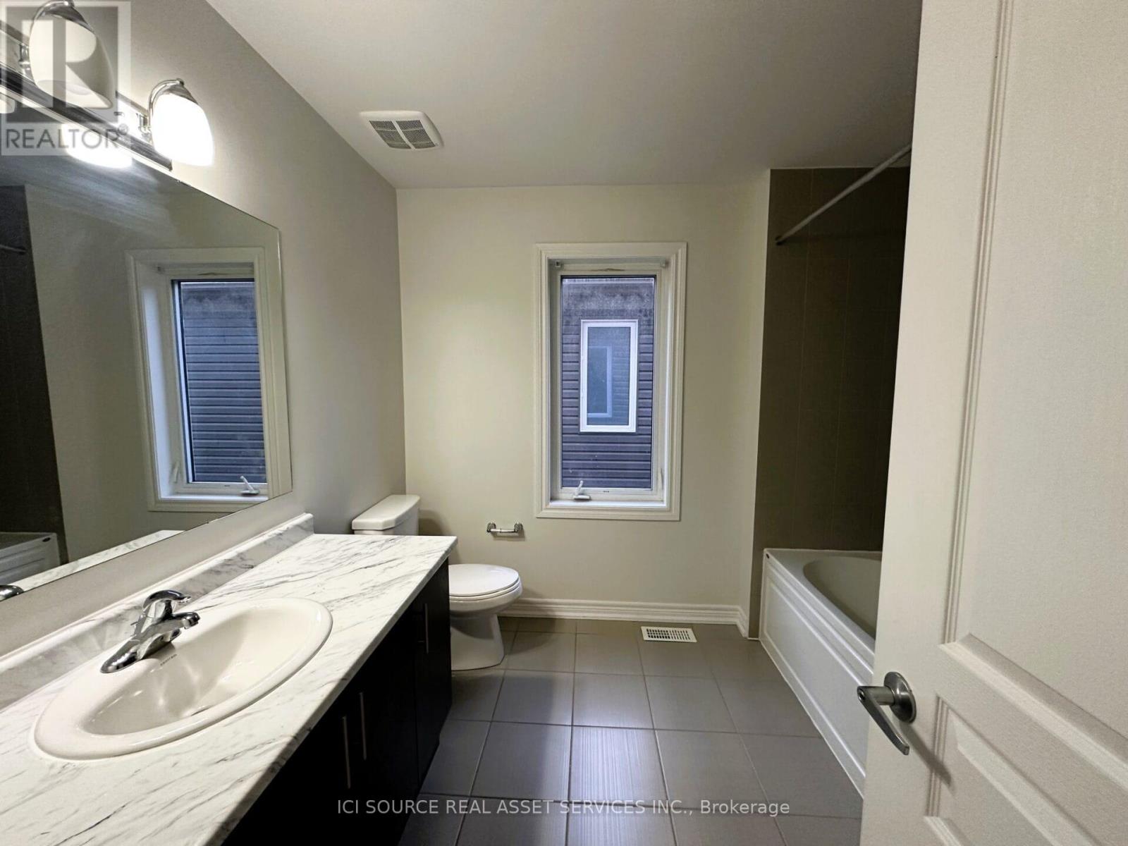 29 Tabaret Crescent, Oshawa, Ontario  L1L 0G5 - Photo 19 - E12635642