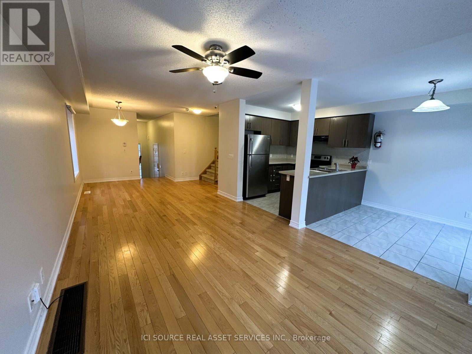 29 Tabaret Crescent, Oshawa, Ontario  L1L 0G5 - Photo 6 - E12635642