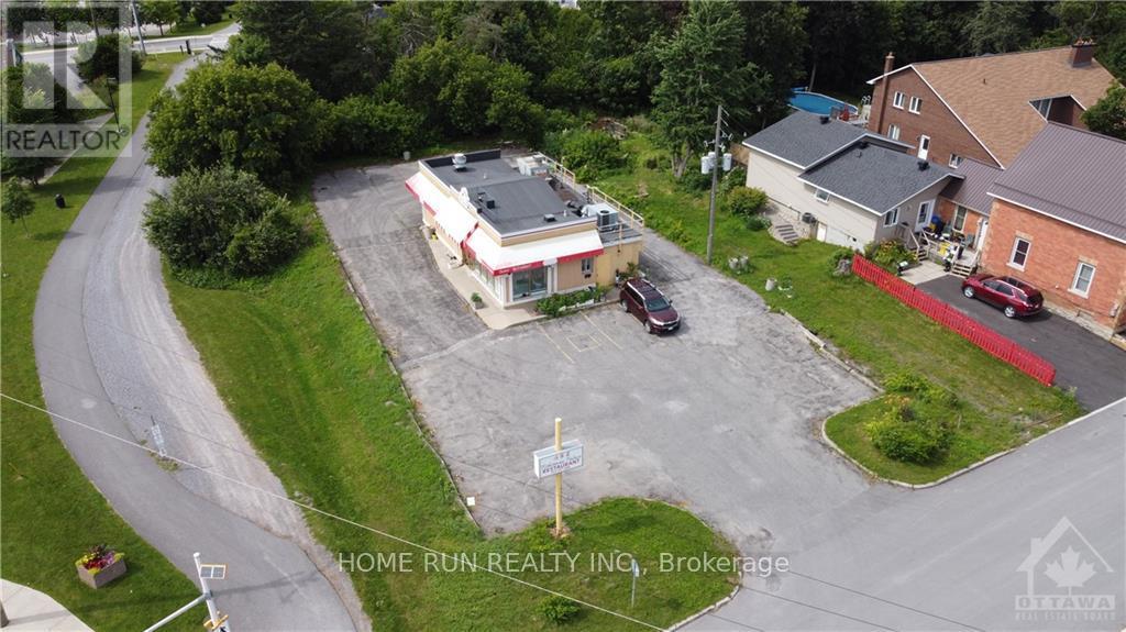 45 Munro Street, Carleton Place, Ontario  K7C 1H6 - Photo 2 - X9515922