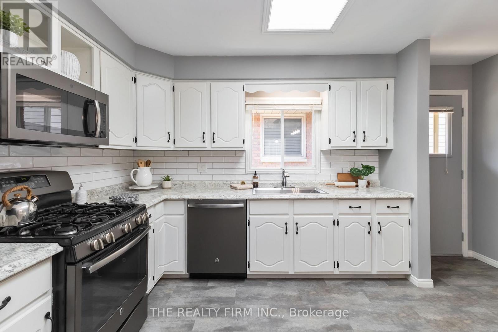 1060 Guildwood Boulevard, London North, Ontario  N6H 4G5 - Photo 17 - X12690092