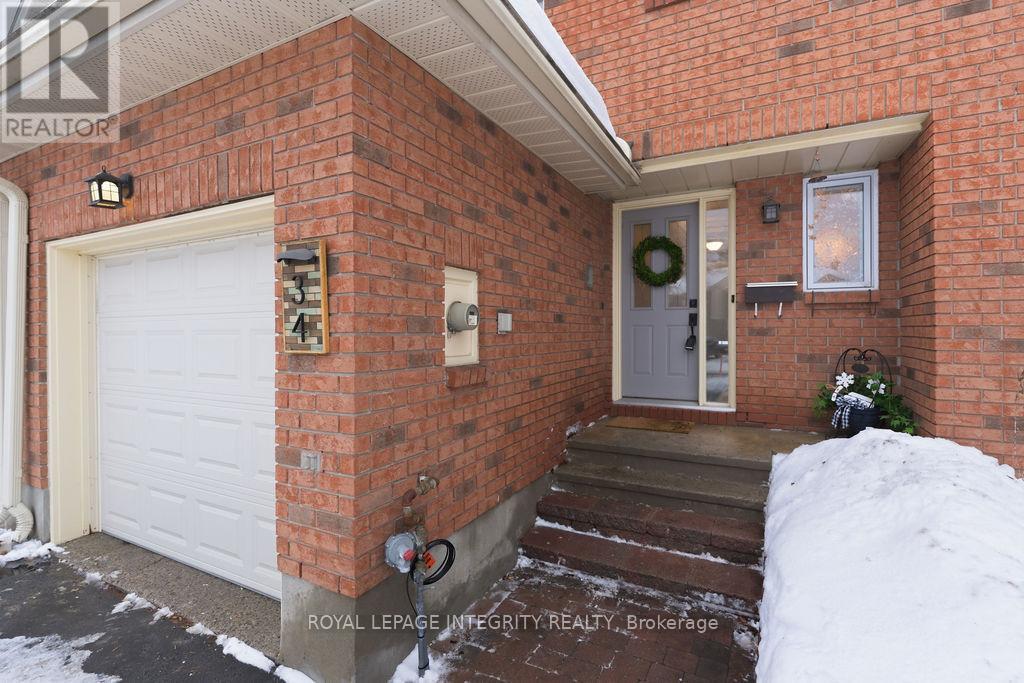 34 Furlong Crescent, Ottawa, Ontario  K2M 2J1 - Photo 1 - X12690130