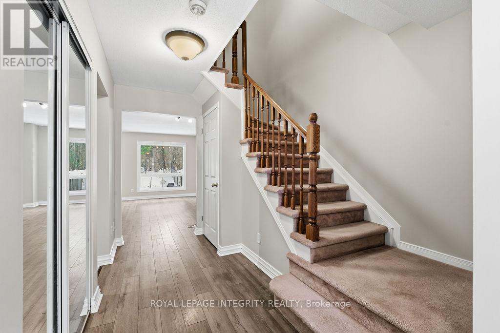 34 Furlong Crescent, Ottawa, Ontario  K2M 2J1 - Photo 4 - X12690130