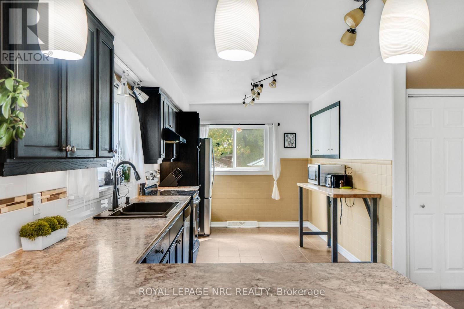 6440 Crawford Street, Niagara Falls, Ontario  L2E 5Z2 - Photo 7 - X12690146