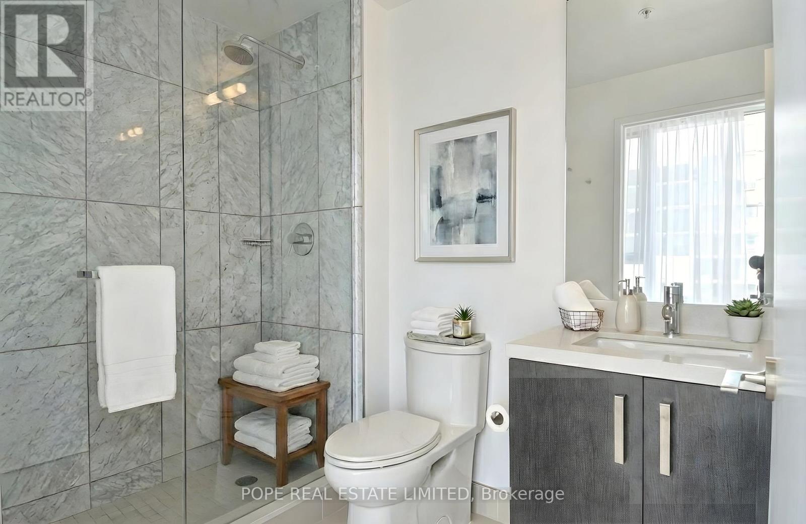 N709 - 120 Bayview Avenue, Toronto, Ontario  M5A 0G4 - Photo 5 - C12690078