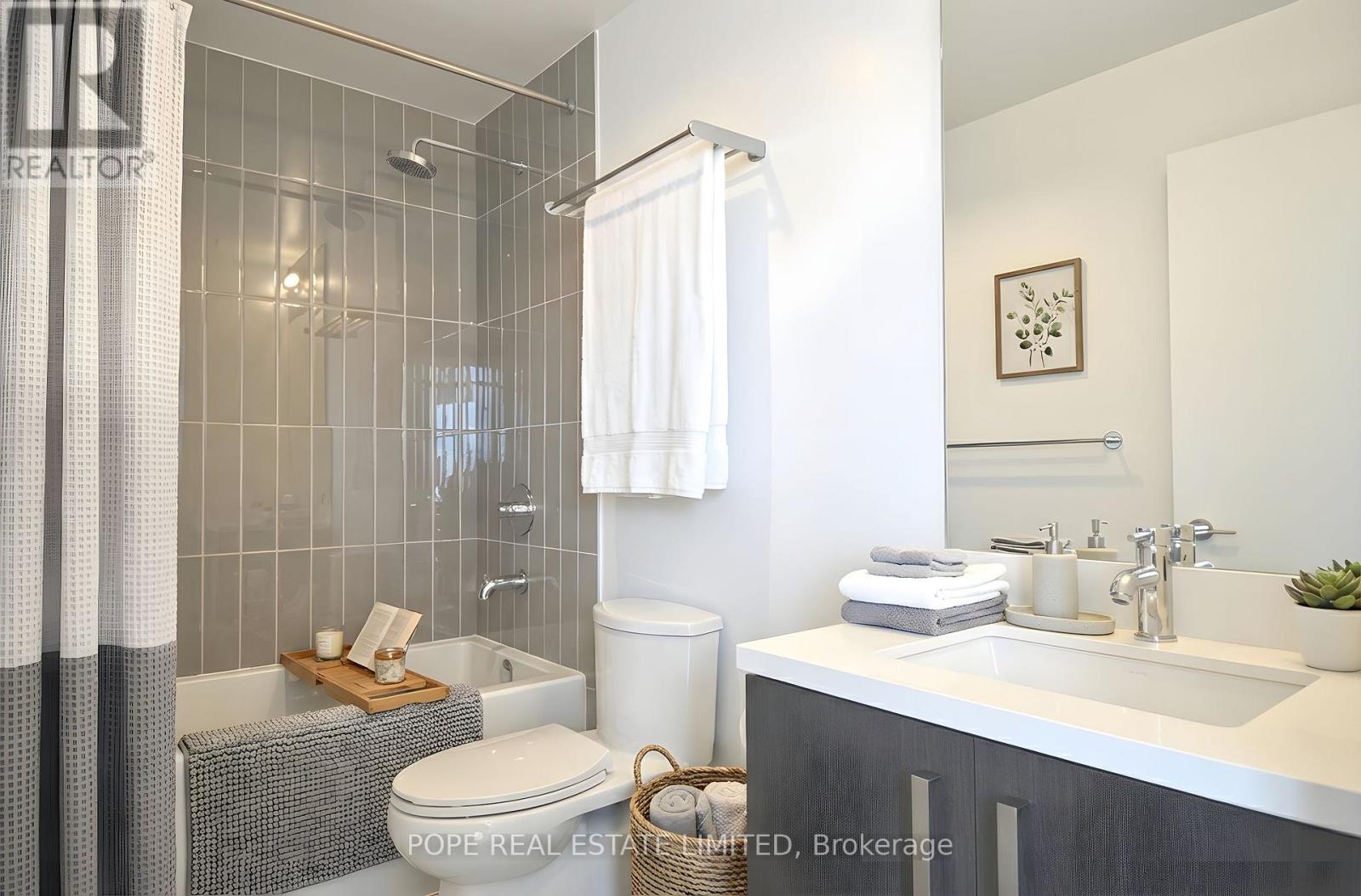 N709 - 120 Bayview Avenue, Toronto, Ontario  M5A 0G4 - Photo 7 - C12690078