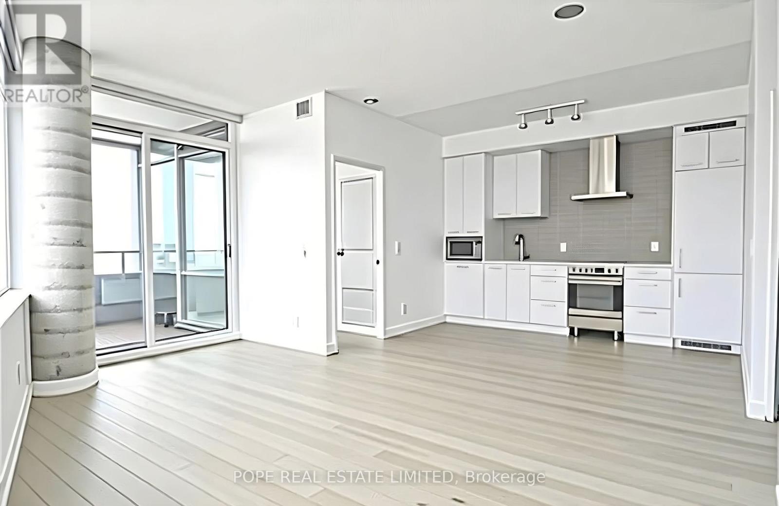 N709 - 120 Bayview Avenue, Toronto, Ontario  M5A 0G4 - Photo 8 - C12690078