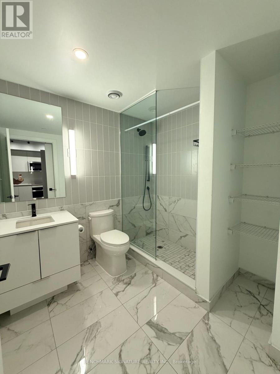 3304 - 327 King Street W, Toronto, Ontario  M5V 0W7 - Photo 3 - C12690088