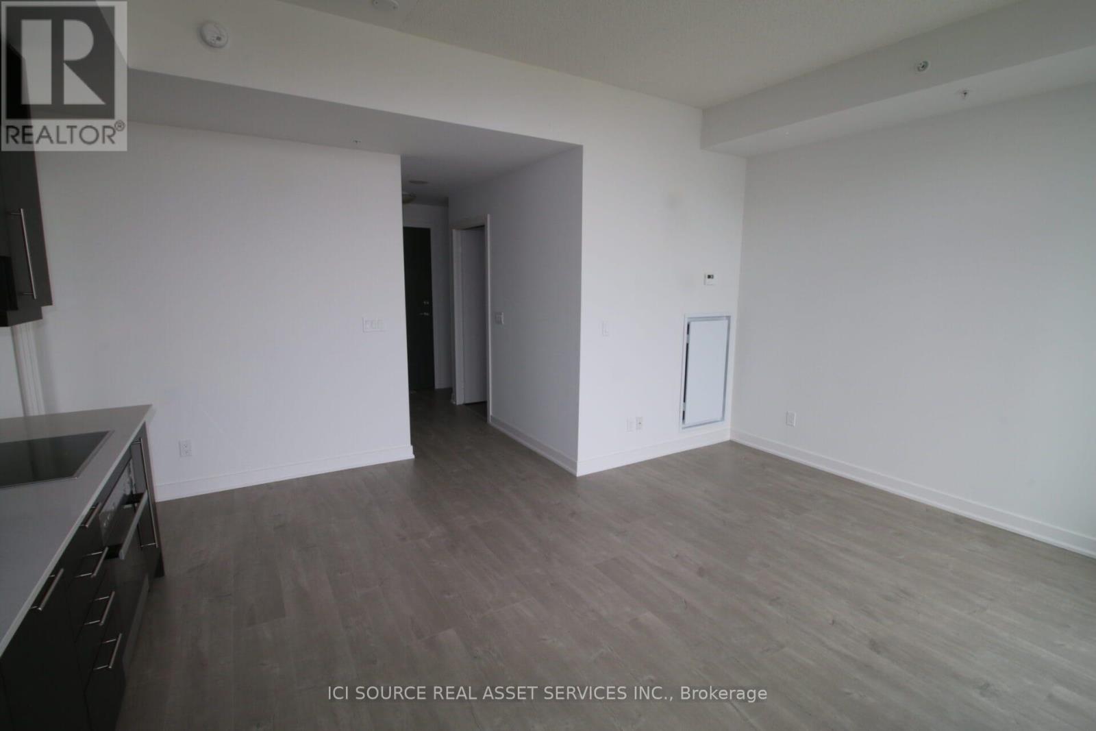 1610 - 30 Nelson Street, Toronto, Ontario  M5V 0H5 - Photo 3 - C12690138