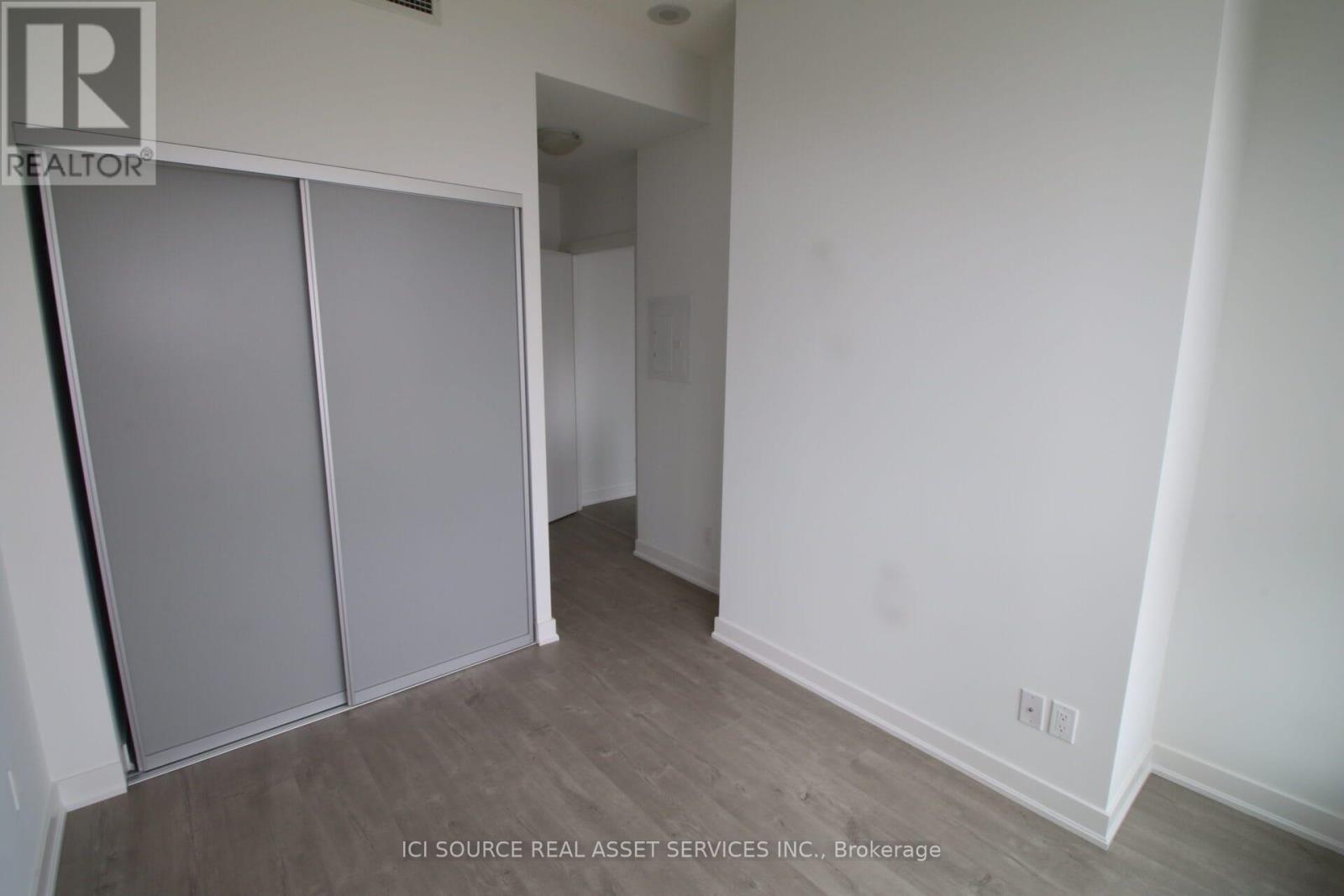 1610 - 30 Nelson Street, Toronto, Ontario  M5V 0H5 - Photo 6 - C12690138