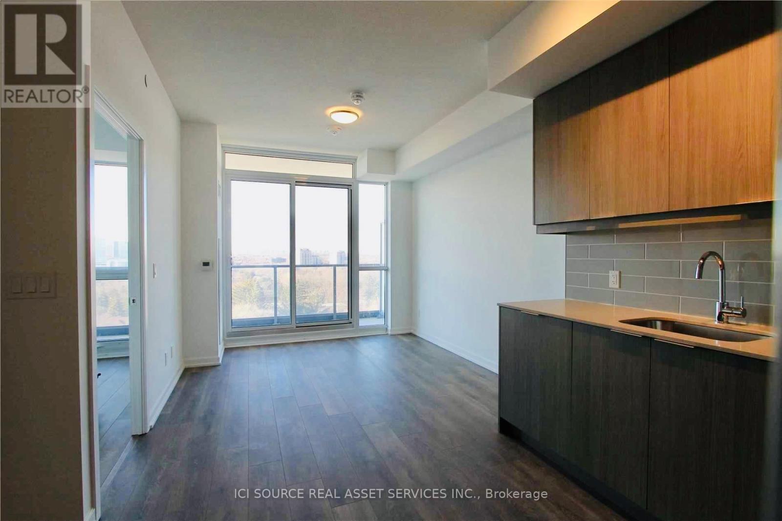 510 - 36 Forest Manor Road, Toronto, Ontario  M2J 0H4 - Photo 3 - C12690150