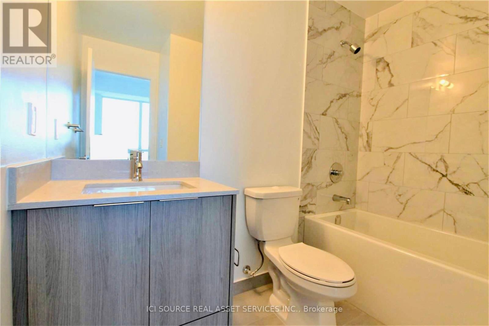 510 - 36 Forest Manor Road, Toronto, Ontario  M2J 0H4 - Photo 8 - C12690150