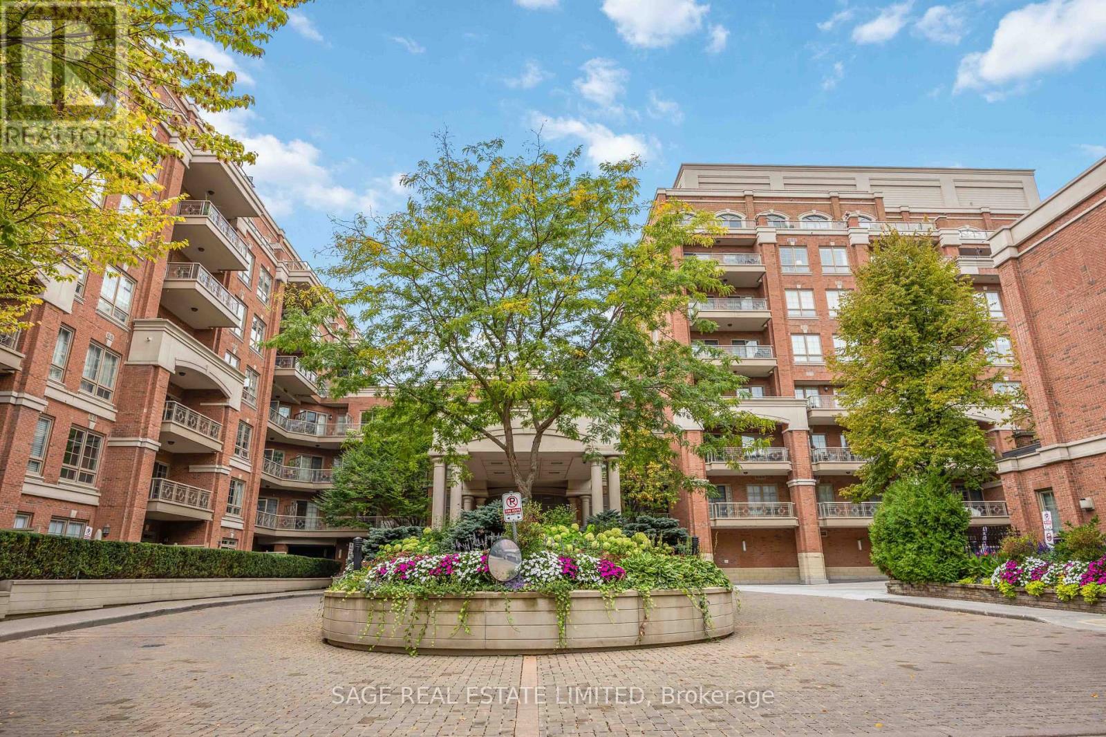 212 - 20 Burkebrook Place, Toronto, Ontario  M4G 0A1 - Photo 1 - C12690154
