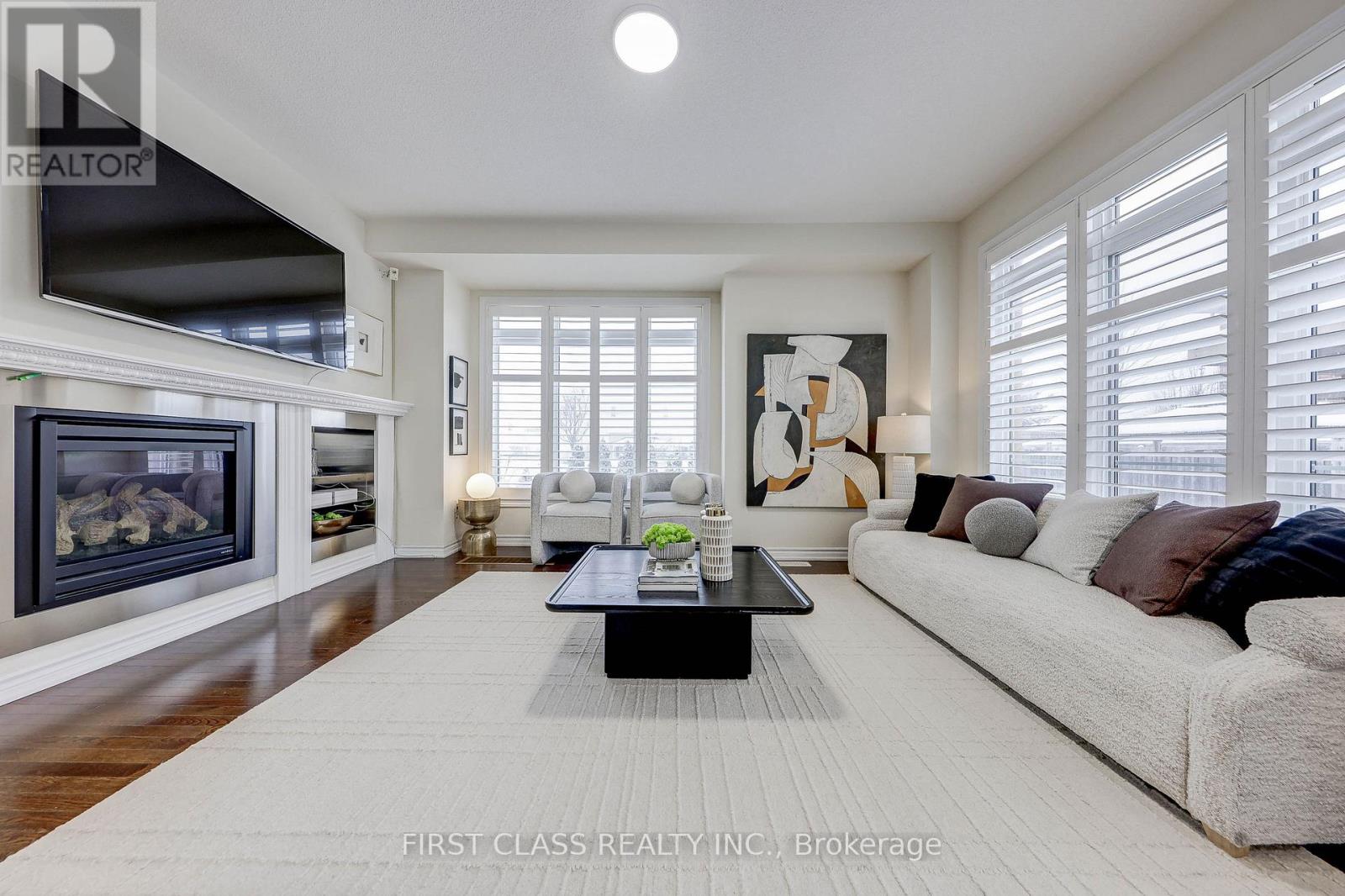 2 James Parrott Avenue, Markham, Ontario  L6E 0J9 - Photo 11 - N12690096